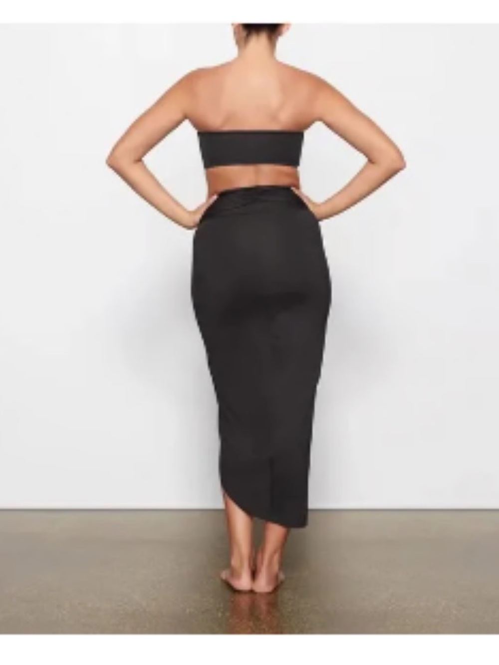 Skims XS set bandeau tube top matching XS Black Twist Front High-Slit Maxi Skirt - Picture 3 of 5